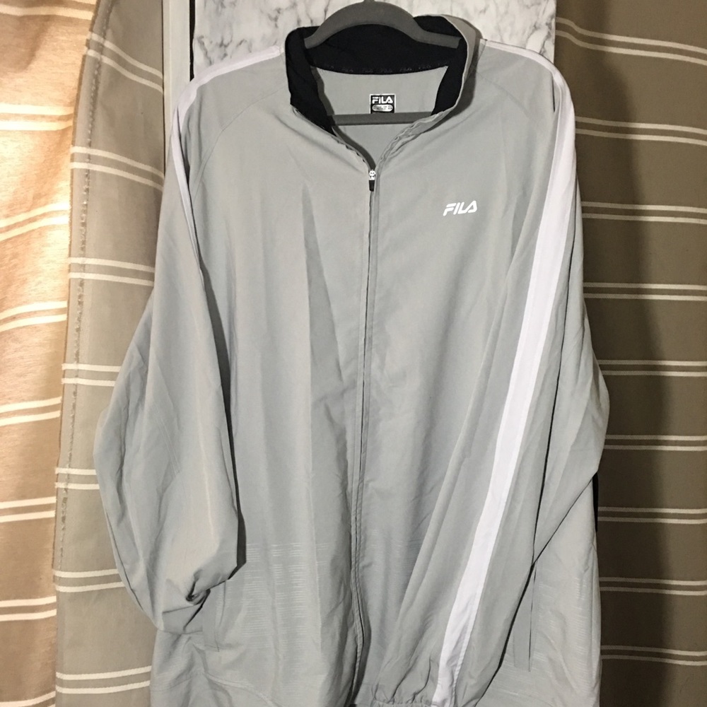 NWT FILA WIND JACKET HIGH RISE/WHITE/BLACK
